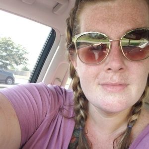 Meet your Posher, Megan